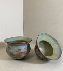 Two Friendly Pots